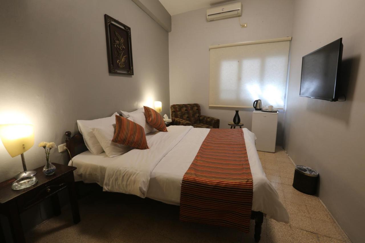 Riviera Hotel Amman Luaran gambar